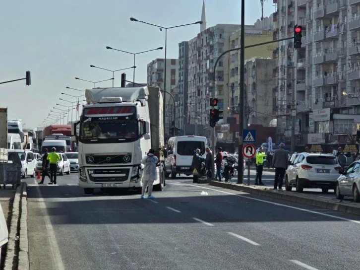 Tırın çarptığı yaya ağır yaralandı
