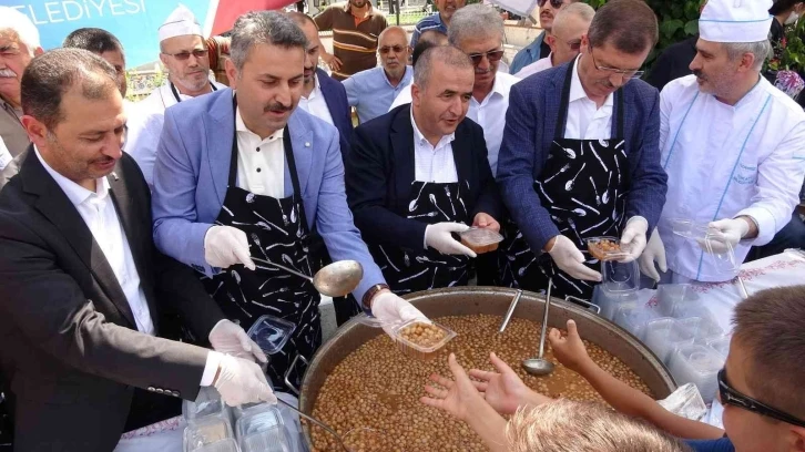 Tokat’ta 10 bin kişiye aşure ikramı
