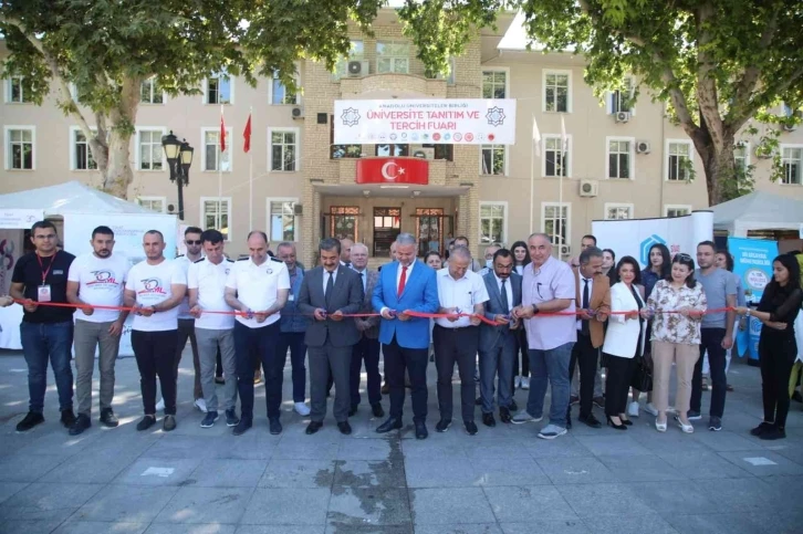 Tokat’ta, 13 üniversite görücüye çıktı
