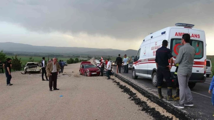 Tokat’ta düğün konvoyunda kaza: 7 yaralı
