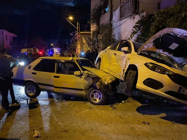 Tokat’ta iki otomobil çarpıştı: 4 yaralı
