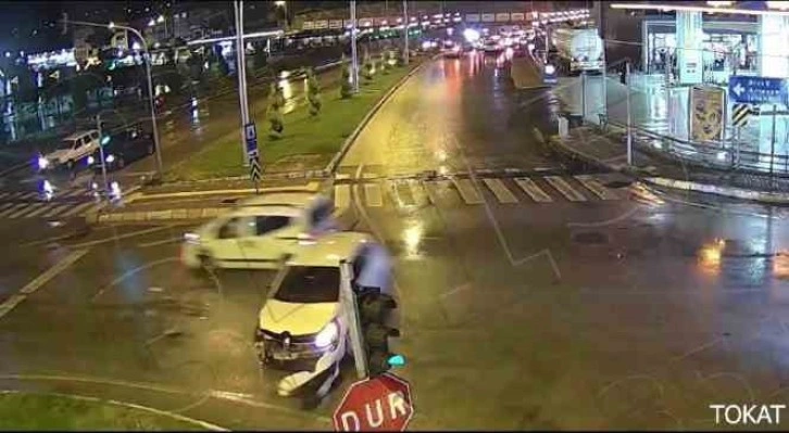 Tokat’ta trafik kazaları kameralara yansıdı