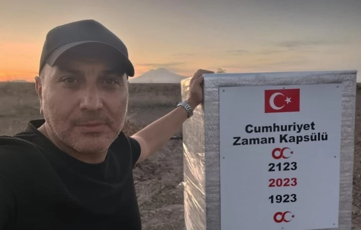 Tomarza’da Cumhuriyet’in 200. yılında açılmak üzere zaman kapsülü gömüldü
