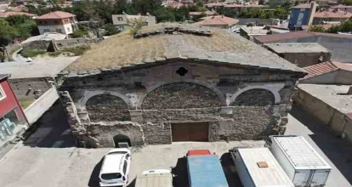 Tomarza’daki Tarihi Ermeni Kilise’si Bakım Bekliyor