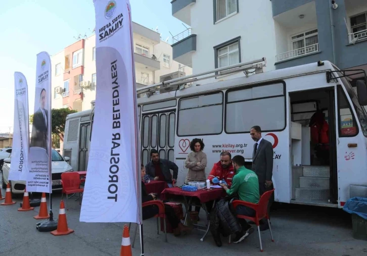 Toroslar Belediyesinden kan bağışı kampanyasına destek
