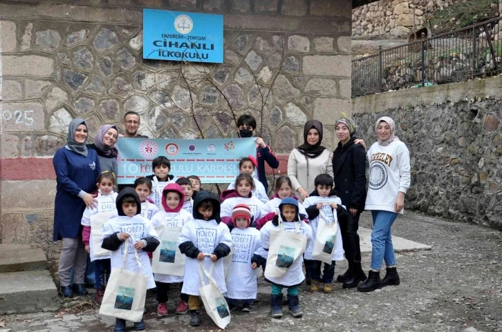 Tortum MYO’nun 10 köy okulu kardeşliği projesi tamamlandı
