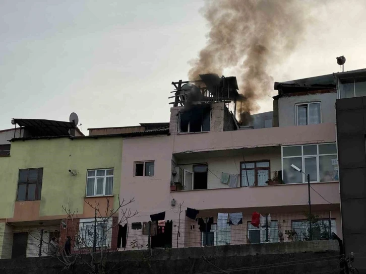 Trabzon’da binada yangın
