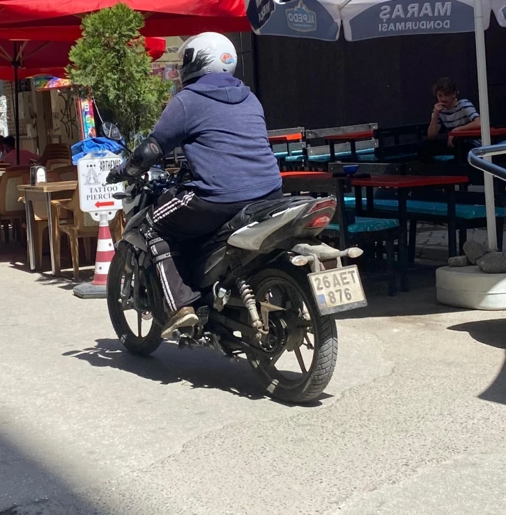 Trafiğe kapalı alanlarda kullanılan motosikletler tehlike saçıyor
