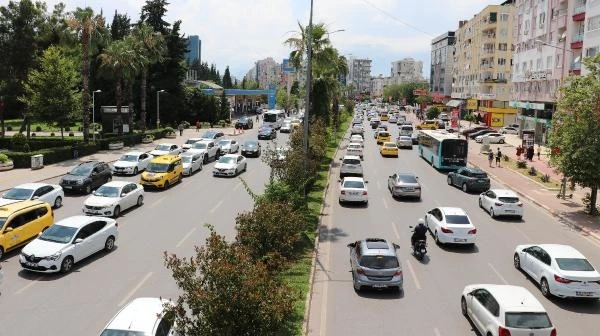 Trafikte 1000 otomobilden 18'i hibrit ve elektrikli