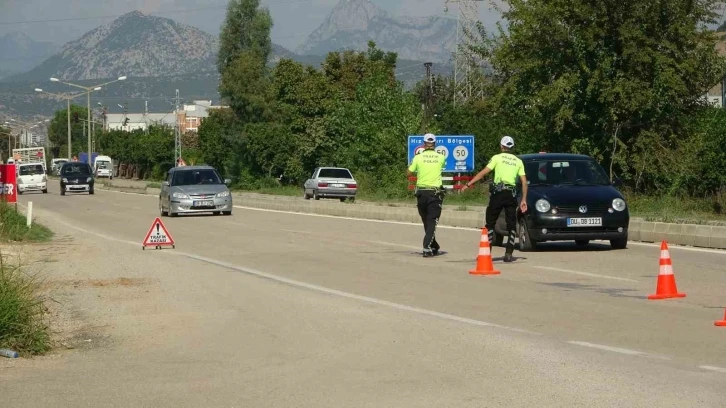 Trafikte sürücülerin kural ihlalleri dron destekli denetime takıldı
