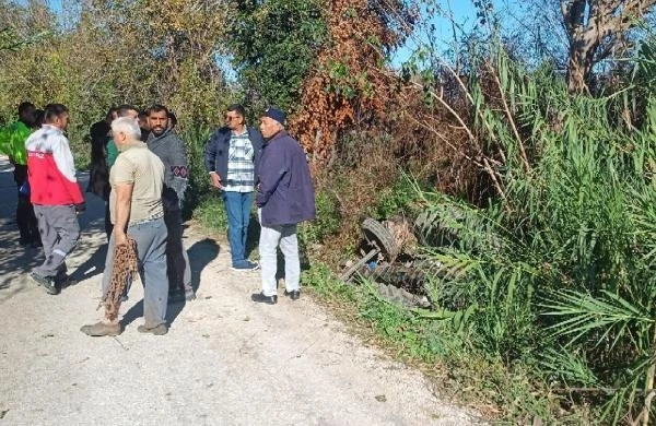 Traktör devrildi, sürücüsü yara almadan kurtuldu