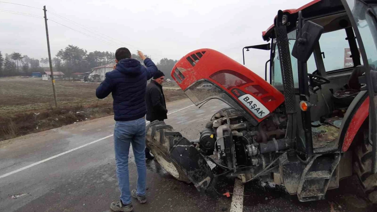 Traktörle çarpışan otomobil, tıra çarparak durabildi: 2 yaralı
