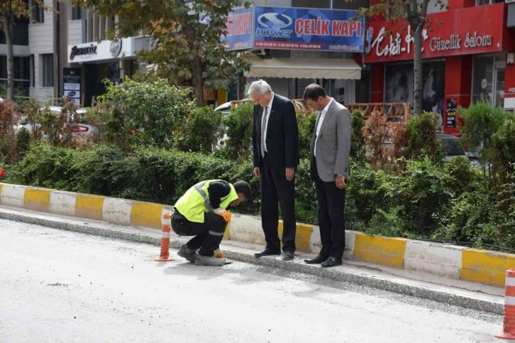 Tramvay projesinde beton zemin çalışmaları sürüyor
