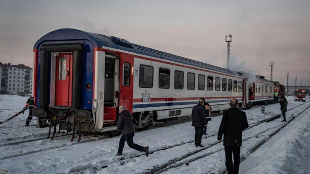 Trende yangın paniği: Doğu Ekspresi alev aldı!