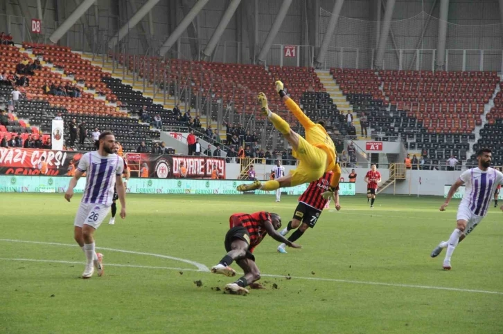 Trendyol 1. Lig: Ahlatcı Çorum FK: 2 - Ankara Keçiörengücü: 3
