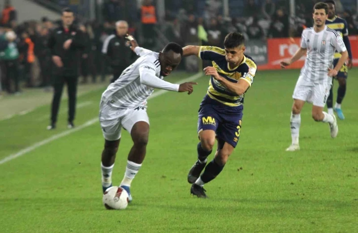 Trendyol Süper Lig: MKE Ankaragücü: 1 - Beşiktaş: 0 (İlk yarı)
