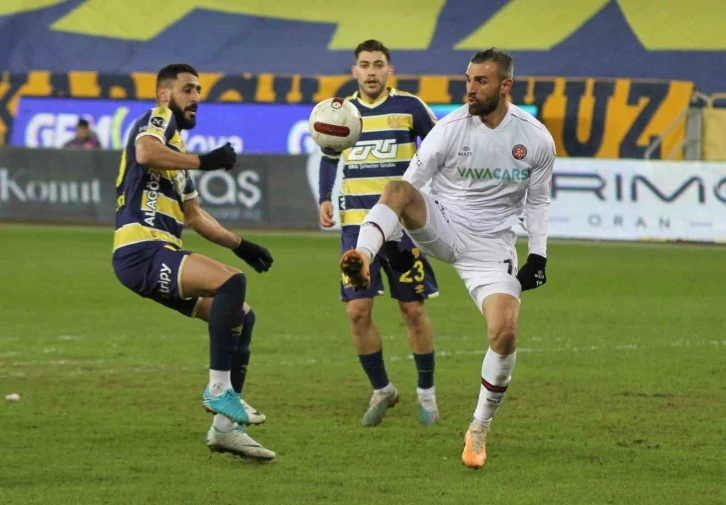 Trendyol Süper Lig: MKE Ankaragücü: 2 - Fatih Karagümrük: 0 (Maç sonucu)
