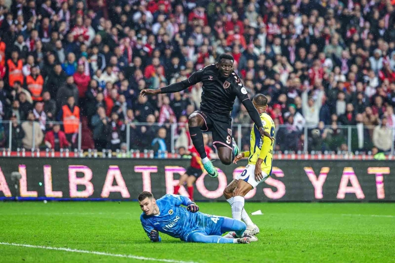 Trendyol Süper Lig: Samsunspor: 2 - Fenerbahçe: 2 (Maç sonucu)
