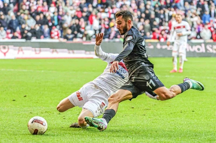 Trendyol Süper Lig: Samsunspor: 2 - Sivasspor: 0 (İlk yarı)
