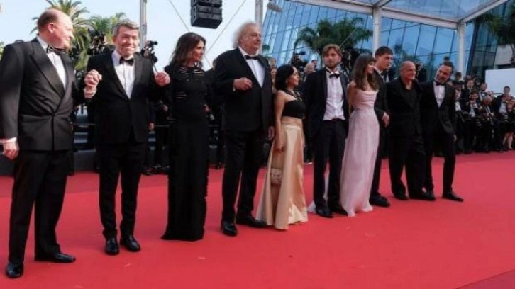 TRT ortak yapımı filme Cannes'dan Altın Palmiye ödülü