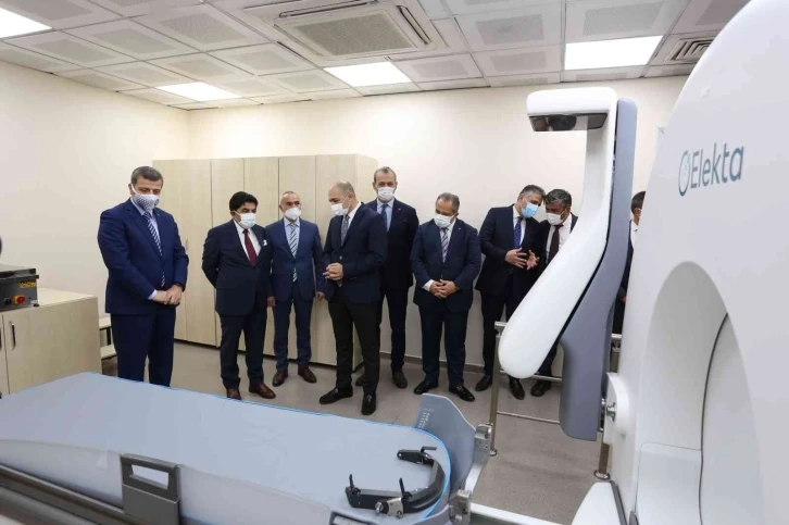 Tümör tedavisinde “Gamma Knife” teknolojisi Gazi Üniversitesi Tıp Fakültesi Hastanesi’nde tanıtıldı
