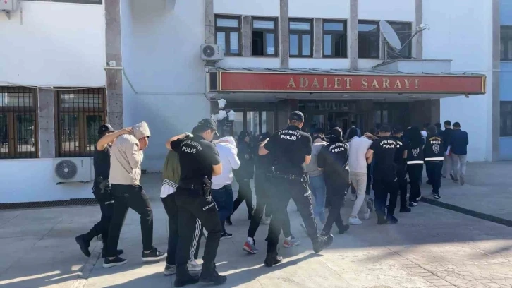 Tunceli’de 50 milyon liralık vurgun yapan çeteye operasyon: 17 gözaltı
