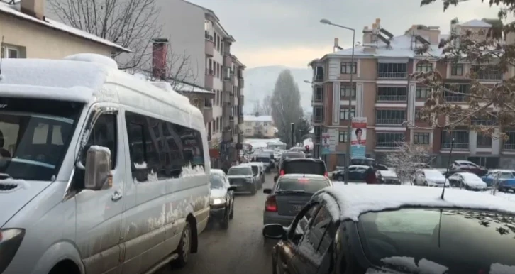 Tunceli’de buzlanma trafiği olumsuz etkiledi
