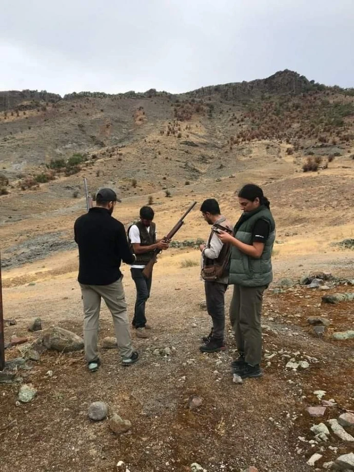 Tunceli’de kanuna aykırı davranan 2 kişi hakkında işlem yapıldı
