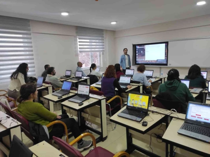 Tunceli’nin seminer ve kurs başarısı
