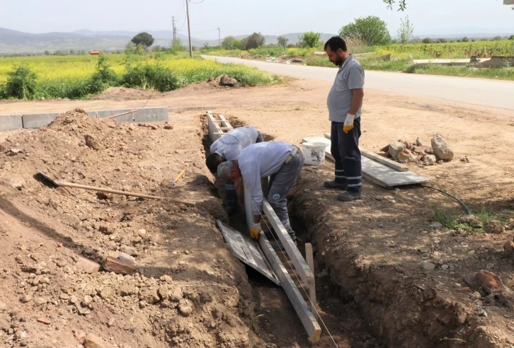 Turgutlu Belediyesinden çiftçilerin yüzünü güldüren çalışma
