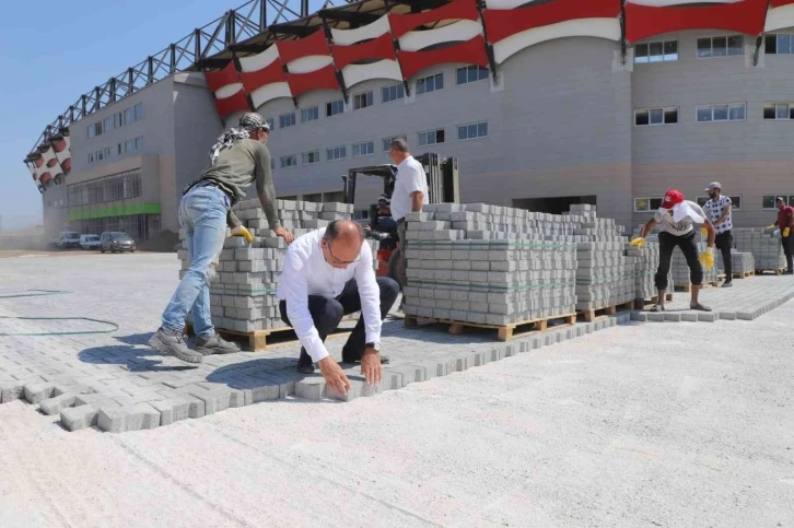 Turgutlu Stadyumunda sona yaklaşılıyor
