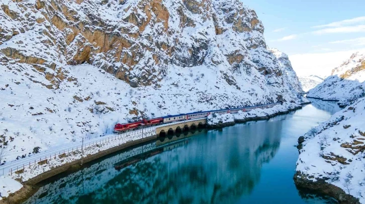 Turistik Doğu Ekspresi yeni sezon seferlerine başladı
