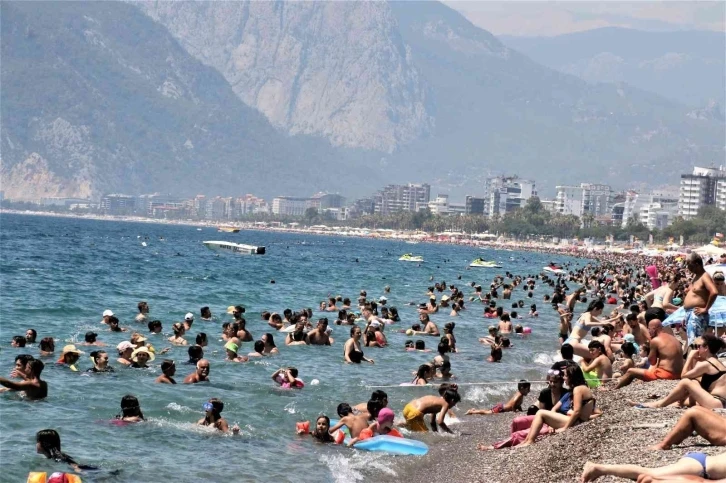 Turizmde yüzler gülüyor, 1 milyondan fazla kişinin çalışma sezonu uzayabilir
