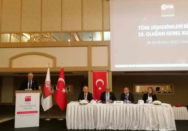 Türk Diş Hekimleri Birliği Genel Başkanı İşmen: "Koruyucu ağız diş sağlığı hizmetleri temel öncülüğümüzdür "
