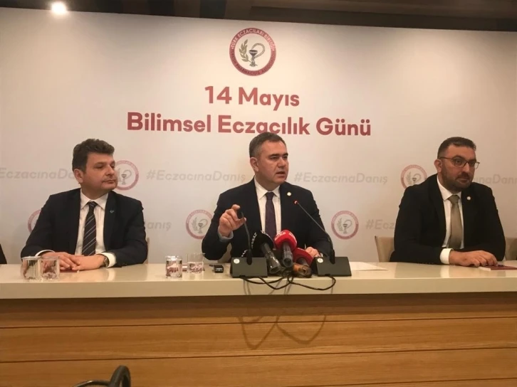 Türk Eczacılar Birliği Başkanı Üney: "Ülkemizde daha fazla eczacılık fakültesine ihtiyaç yoktur"
