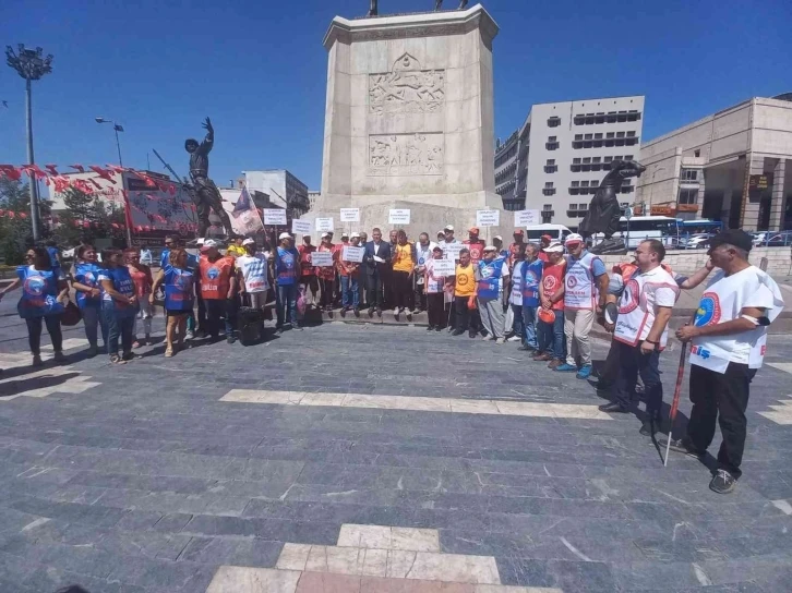 Türk Eğitim-Sen Ankara 1 No’lu Şube Başkanı İbrahim Çömez: “Maaş promosyonları güncellensin”
