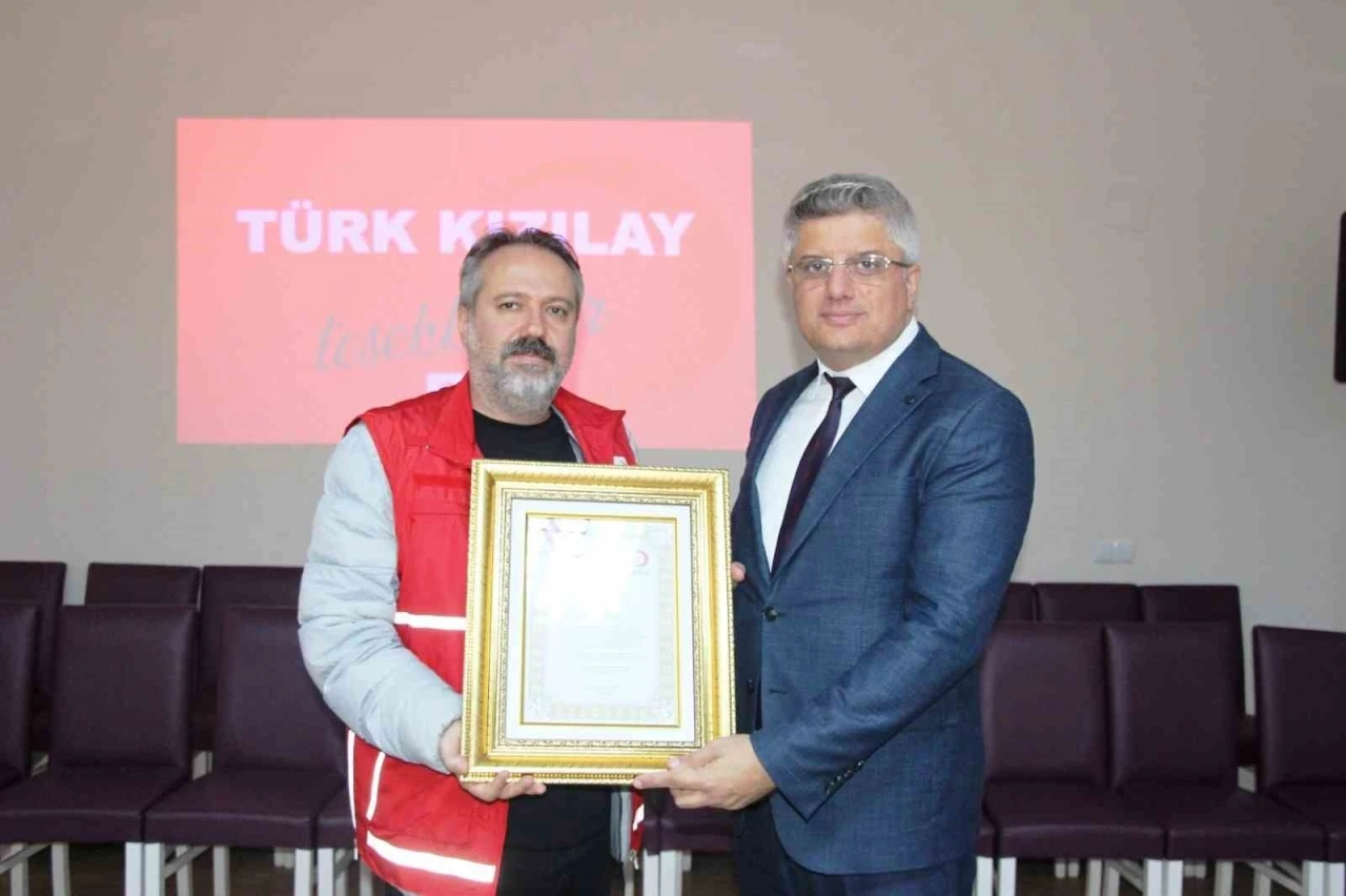 Türk Kızılay’dan Samsun İl Milli Eğitim Müdürlüğü’ne "altın madalya"
