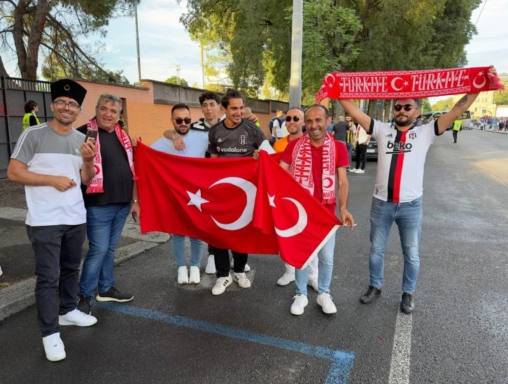 Türk taraftarlardan, İtalya maçına yoğun ilgi
