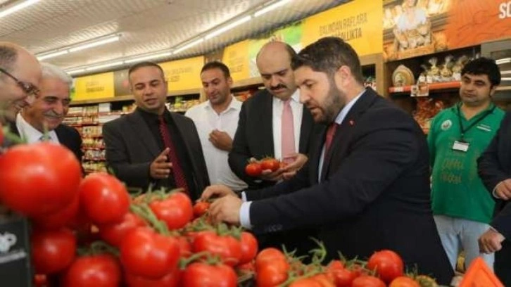 Türkiye’nin en ucuz salkım domatesi Aziziye’de