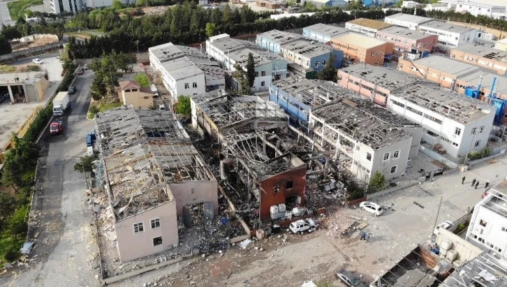 Tuzla’da patlama yaşanan fabrikanın enkazı havadan görüntülendi
