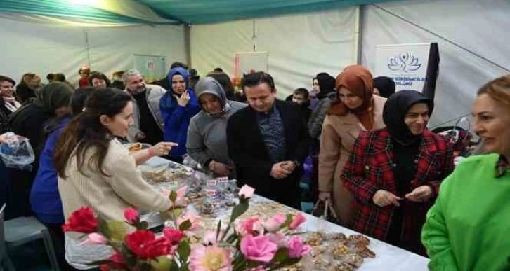 Tuzla’da el emeği ürünler depremzedeler için satıldı