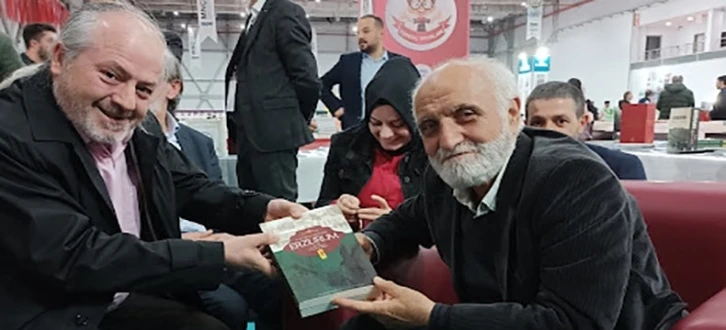 TYB Erzurum Şube Başkanı İspirli’den Başkan Sekmen’e kitap fuarı teşekkürü
