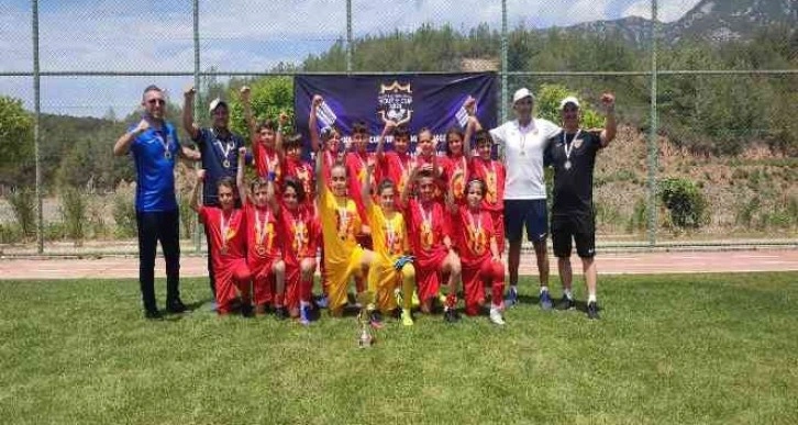 U11 Futbol Şampiyonası: Kayserispor şampiyon oldu