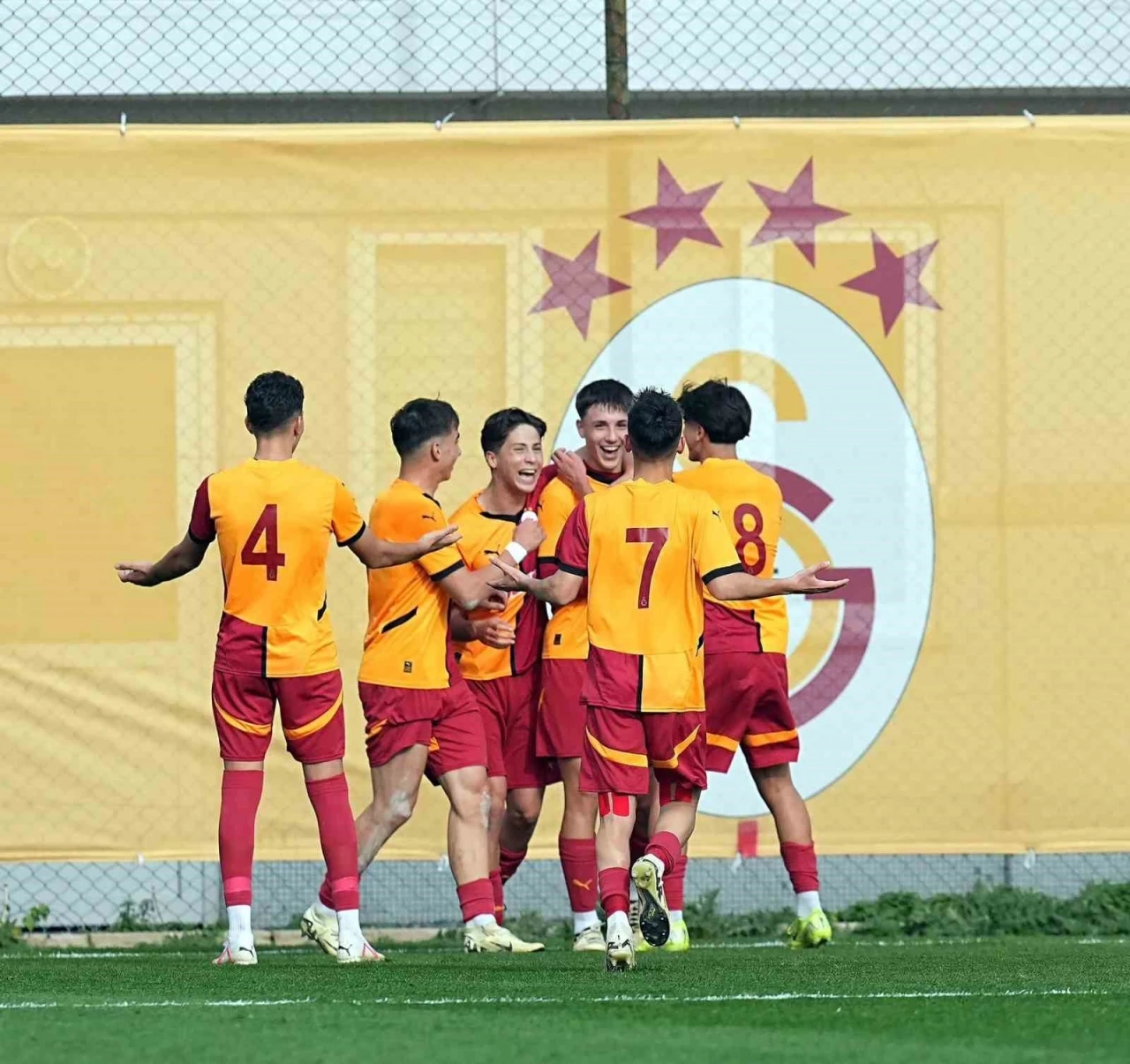 U17 Ligi’nde Galatasaray, Fenerbahçe’yi 8-1 yendi
