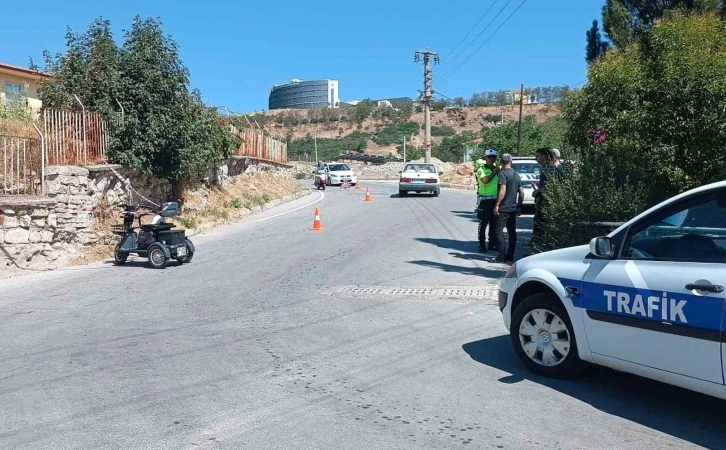 Üç tekerlekli elektrikli bisiklet devrildi: 1 yaralı
