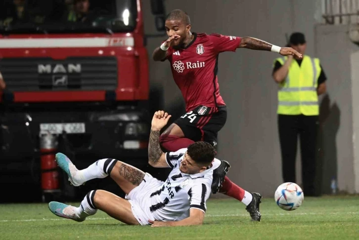 UEFA Avrupa Konferans Ligi: Neftçi Bakü PFK: 0 - Beşiktaş: 2 (İlk yarı)
