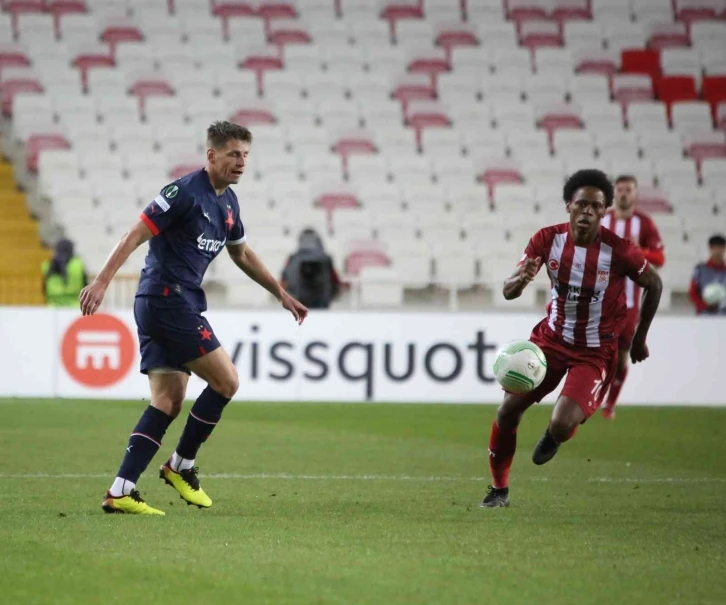 UEFA Avrupa Konferans Ligi: Sivasspor: 0 - Slavia Prag: 1 (Maç devam ediyor)
