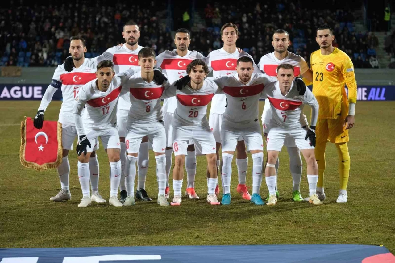 UEFA Uluslar Ligi: İzlanda: 1 - Türkiye: 0 (İlk yarı)
