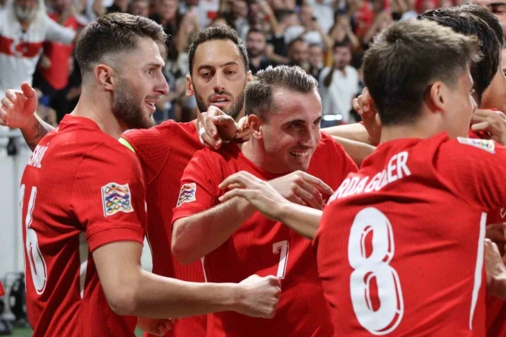 UEFA Uluslar Ligi: Türkiye: 1 - İzlanda: 1 (İlk yarı)
