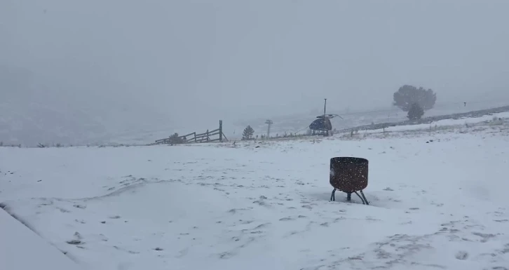 Uludağ’da kar yağışı başladı
